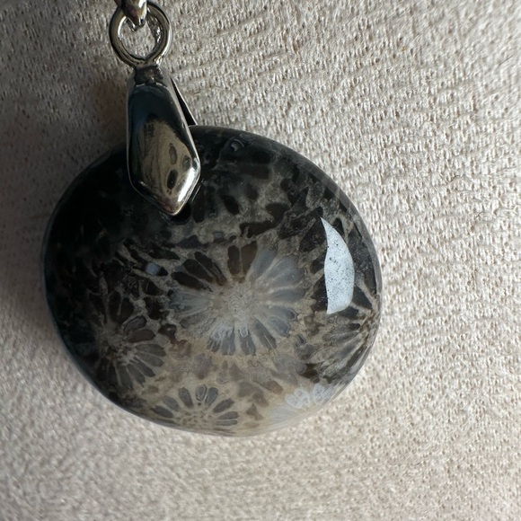 Round Coral Fossil Jade Pendant Necklace - Picture 9 of 11